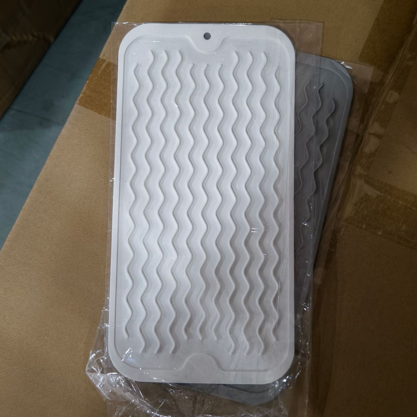 Nordic hot-selling kitchen silicone drain mat foldable placemat drain rack easy to store heat insulation mat environmentally friendly anti-scalding