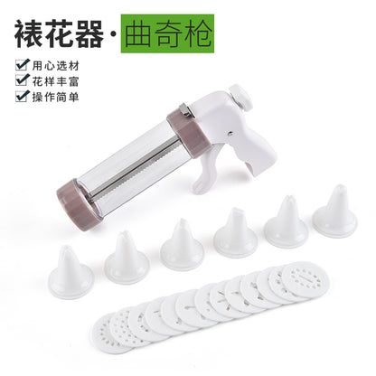 Factory direct sales of manual cookie cutters, piping nozzles, butter dispensers, and baking tools.