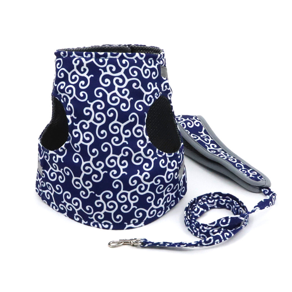 Cat and dog leash vest to prevent escape, pet clothing set for walking dogs and playing with cats