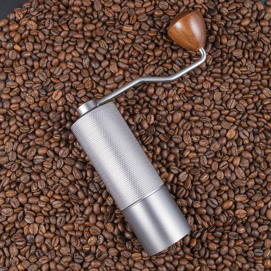New diamond pattern coffee grinder CNC grinding core extended handle saves time and effort and can be adjusted for coarseness and fineness for home and outdoor use
