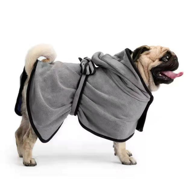 Dog bathrobes, pet store bath towels, cat-specific quick-drying wraps, super absorbent towels for bathing and showering.