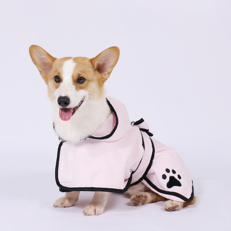 Dog bathrobes, pet store bath towels, cat-specific quick-drying wraps, super absorbent towels for bathing and showering.