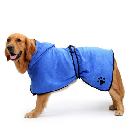 Dog bathrobes, pet store bath towels, cat-specific quick-drying wraps, super absorbent towels for bathing and showering.