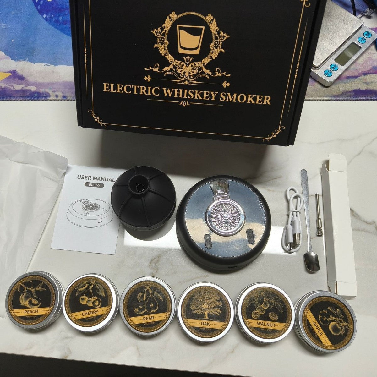 New cross-border electric whiskey smoker/bartender, water-free, reusable smoke machine for gourmet cooking.