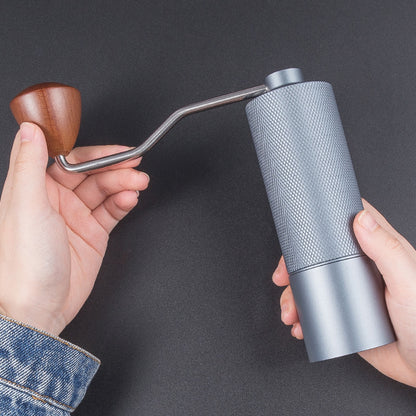 New diamond pattern coffee grinder CNC grinding core extended handle saves time and effort and can be adjusted for coarseness and fineness for home and outdoor use